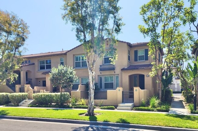 Photo - 112 Hedge Bloom