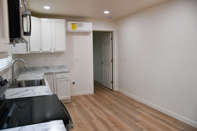 Photo - Parker (388) North Unit Parker (388) #B