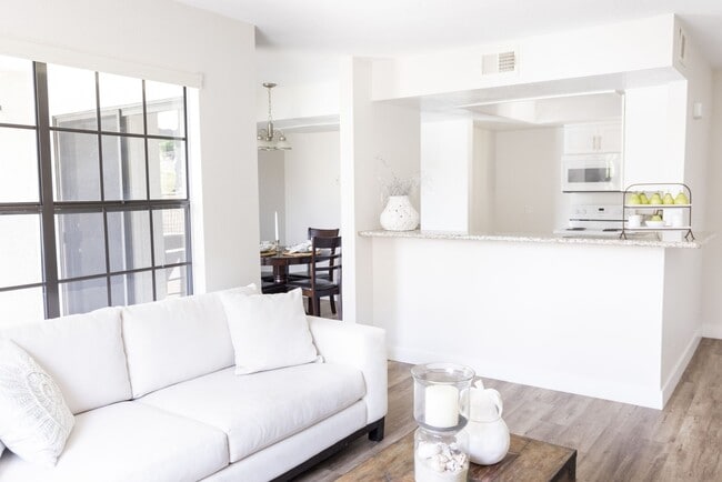 Photo - The Luxury You Deserve, At A Price You Can Afford. $500 Off Move In! Unit 149