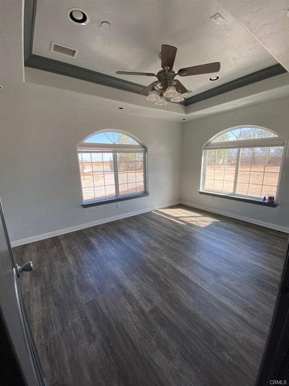 Photo - 48240 80th St W