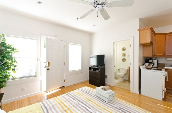 Photo - 202 Bicknell Ave Unit 5w