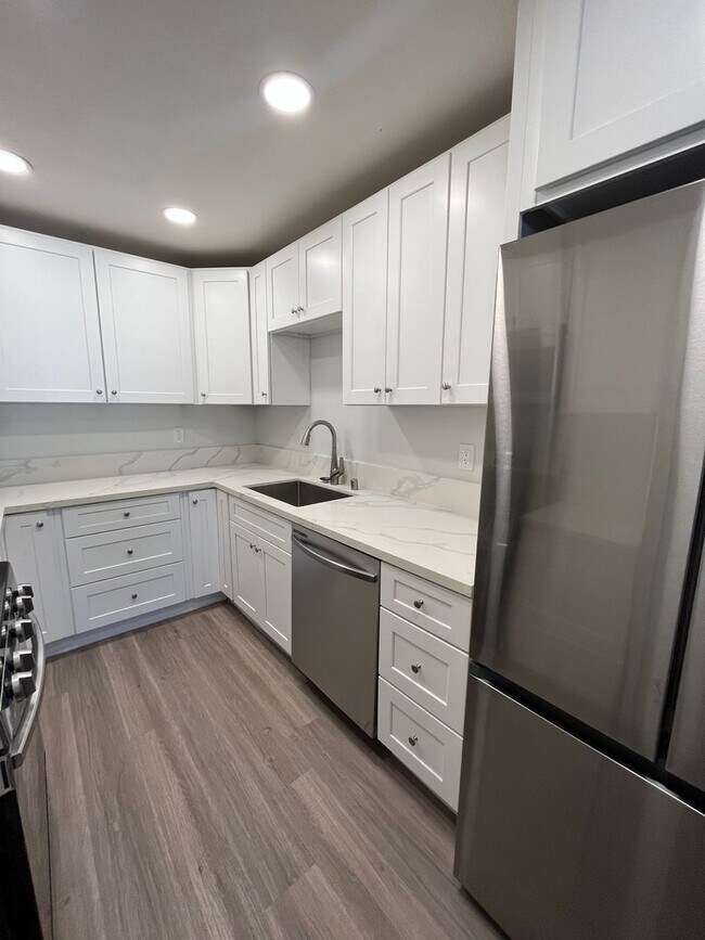 Photo - 333 Lansing Cir Unit 333-D