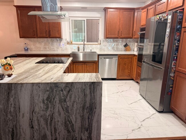 Photo - 3-4 bedroom house across from park, available now!