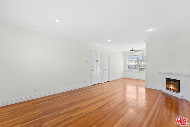 Photo - 1701 Stearns Dr Unit 3