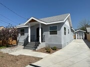 Photo - 515 Archwood Pl