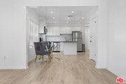 Photo - 933 N Fairfax Ave Apartment Unit 1