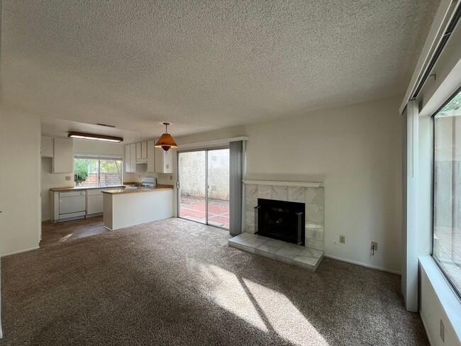 Photo - MOVE-IN READY Chatsworth 3+2.5 w/backyard,...