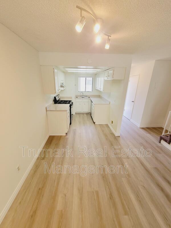 Photo - 553 E Orange Grove Ave