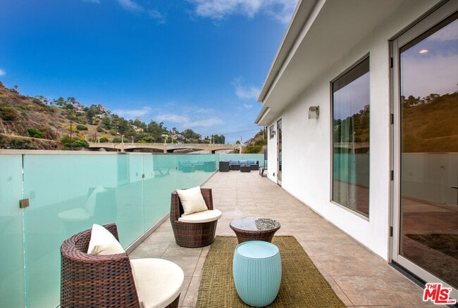 Photo - 6696 Lakeridge Rd