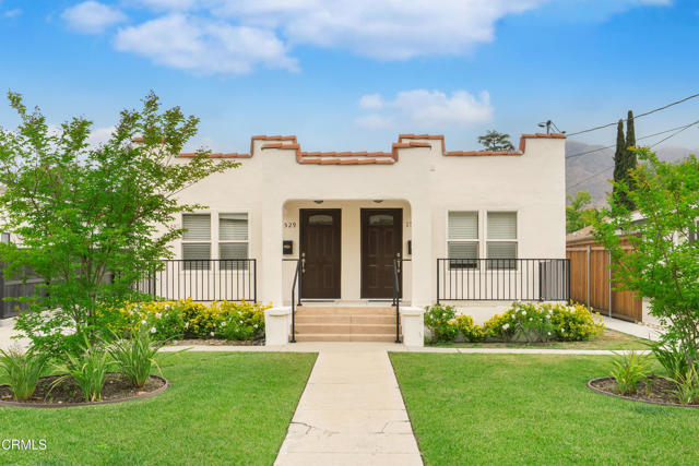 Photo - 1529 E Elizabeth St Townhome