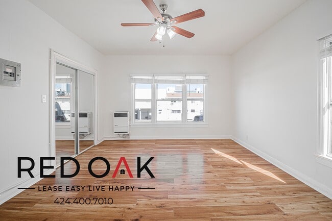 Building Photo - 1056 Normandie Ave Unit 303