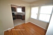 Photo - 2112 N Screenland Dr House