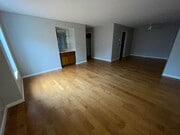 Photo - $2750 LARGE 2 BEDROOM CONDO NEAR 4TH ST. W/ PARKING