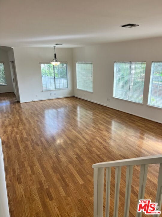 Building Photo - 2561 Mayfield Ave Rental