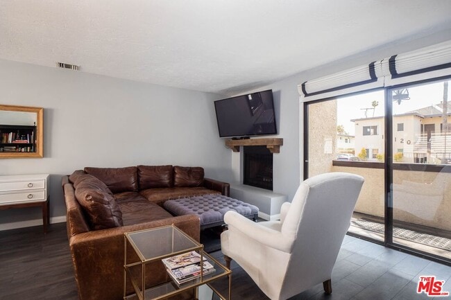 Photo - 12119 Rochester Ave