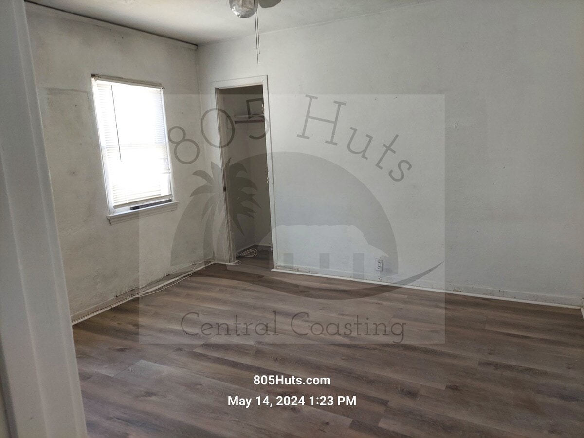 Photo - 327 W Tunnell St