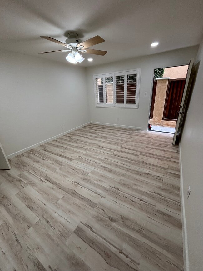 Photo - 215 Covina Ave Unit 1