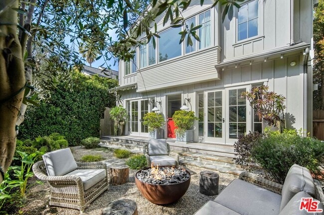 Photo - 821 Nowita Pl