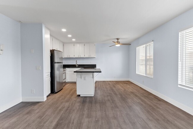 Photo - 1066 Coronado Ave Unit 202