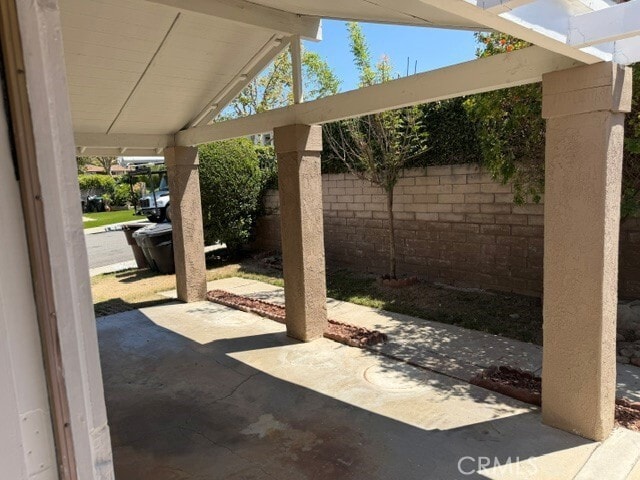 Photo - 2324 Raintree Dr