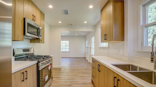 Photo - 6114 Saturn St Unit 6114