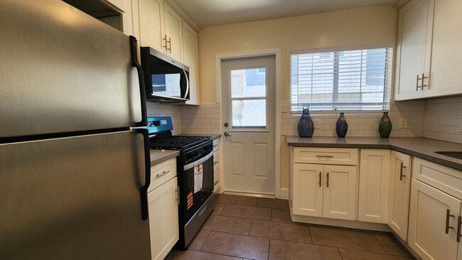 Photo - 18009 Bullock St