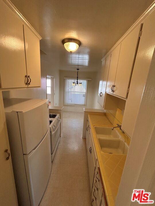 Photo - 3011 Santa Monica Blvd Unit B