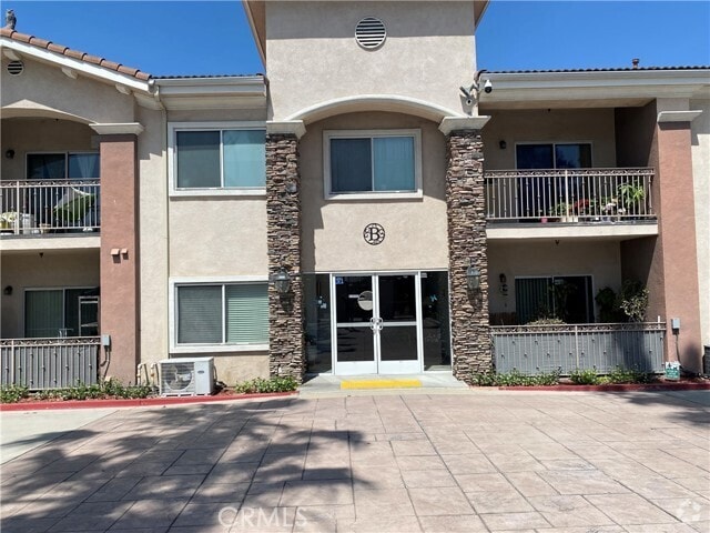 Building Photo - 17888 Alburtis Ave Unit B107 Rental