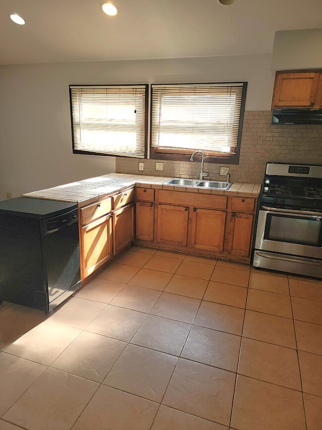 Photo - 2177 Maricopa Hwy Unit Apartment