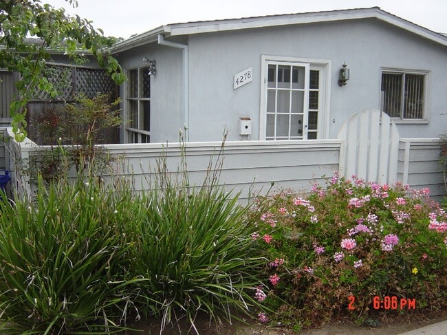 Photo - 4278 Noyes St Townhome