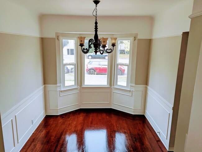 Dining room bay window - 1128 16th St Unit Front House