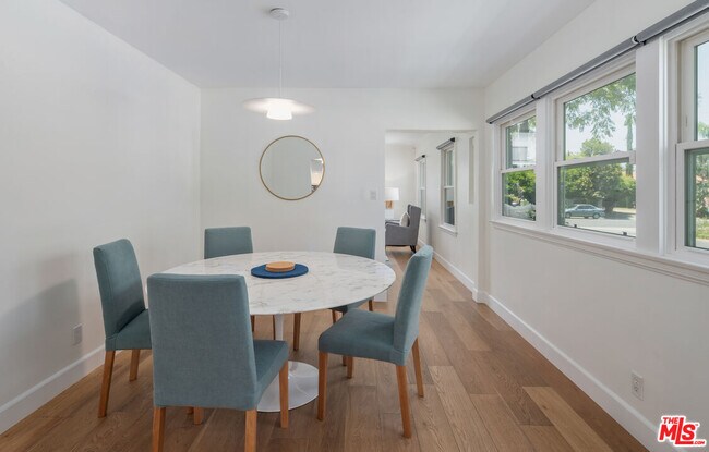 Photo - 5664 Donna Ave