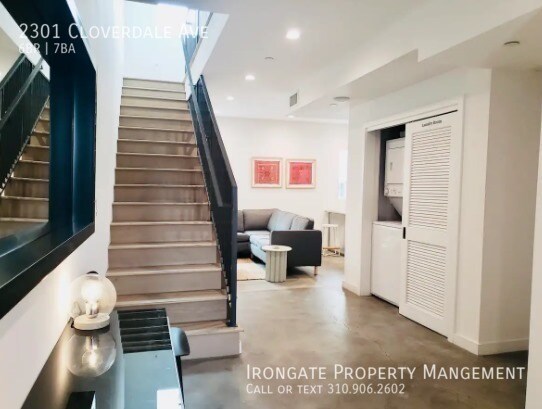 Photo - 2301 Cloverdale Ave