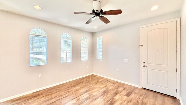 Photo - Beautiful, Like New, End Unit Condo in Resort Like Living Community off Temecula's South 79!