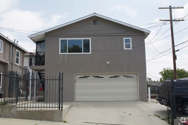 Building Photo - 4600 Catalpa St Unit 3 Rental
