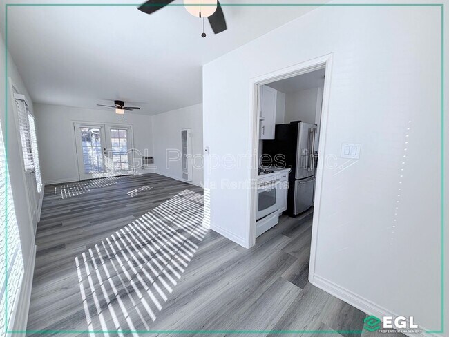 Photo - 248 N Cordova St