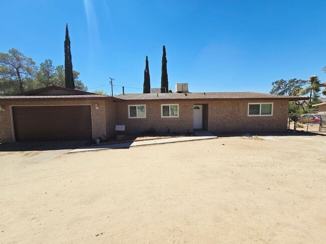 Remodeled with all appliances! - Remodeled with all appliances! House