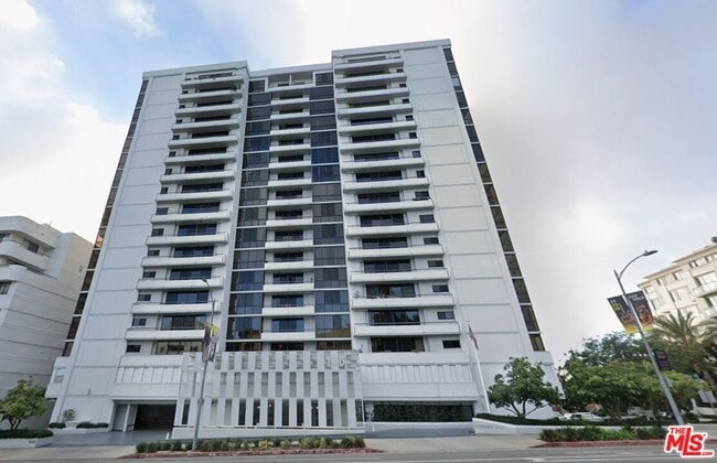 Building Photo - 10660 Wilshire Blvd Unit 501
