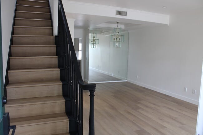 Photo - 5145 Yarmouth Ave