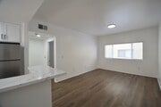 Photo - 11311 Morrison St Apartment Unit 104