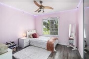 Photo - 1917 Grandview Ln S