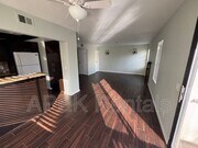Photo - 43376 Cook St
