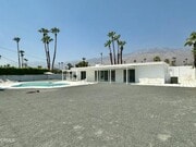 Photo - 422 N Farrell Dr House