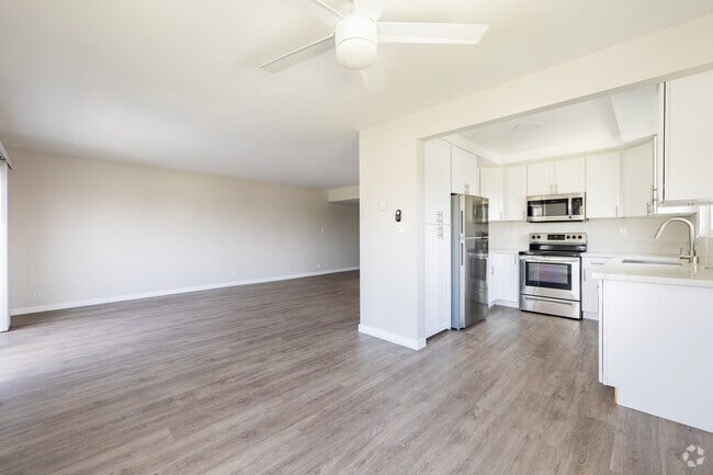 2BR, 2BA - 1,250SF - Kitchen - Martel Royale