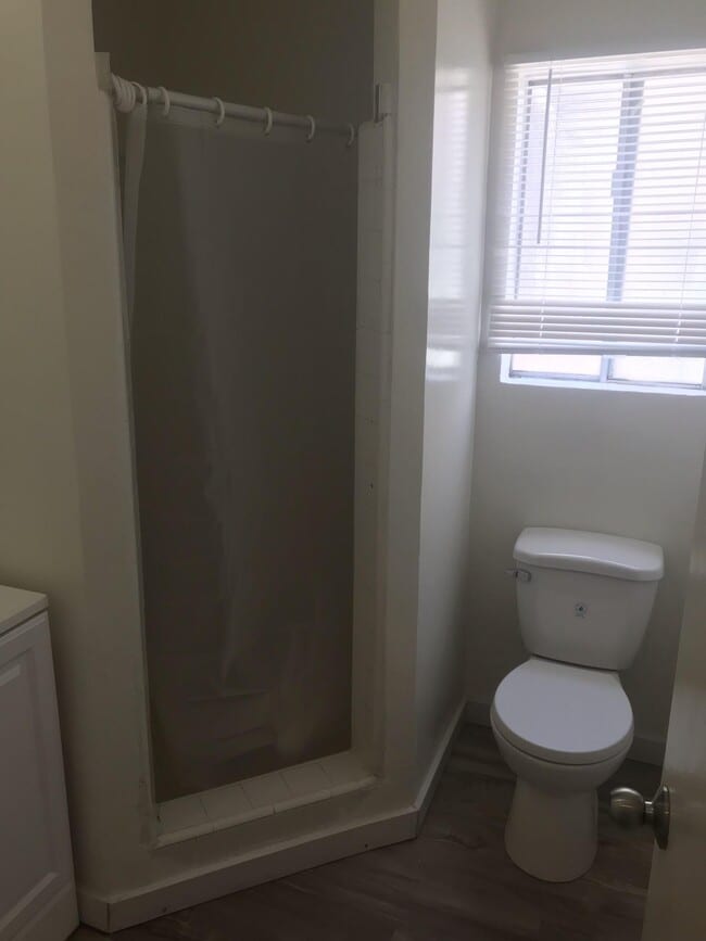 Photo - 1427 Rock Glen Ave Unit 4