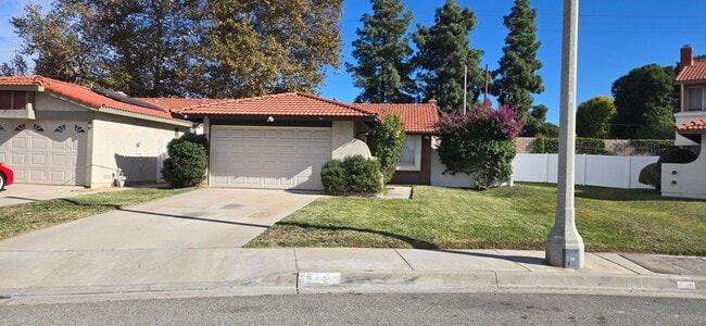 Building Photo - Cooley Ranch Home with NEW Paint NEW flooring