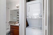 2BR, 2BA - 955SF - In-unit Laundry - Rancho Hillside Apartments
