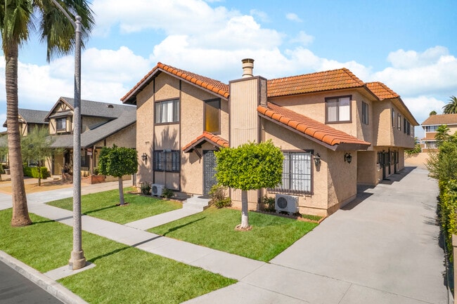 Photo - 1624 S 3rd St Unit #F