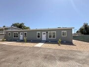Photo - ~ AVAILABLE NOW ~ DUPLEX (RIGHT)