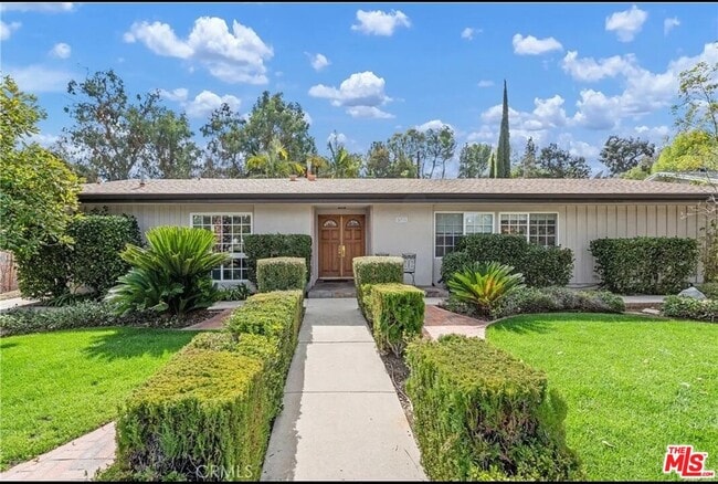 Photo - 24316 Burbank Blvd